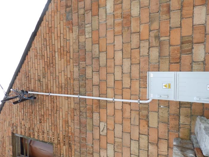 Elektryk , przyłącza , prowizorki budowlane , Usługi elektryczne