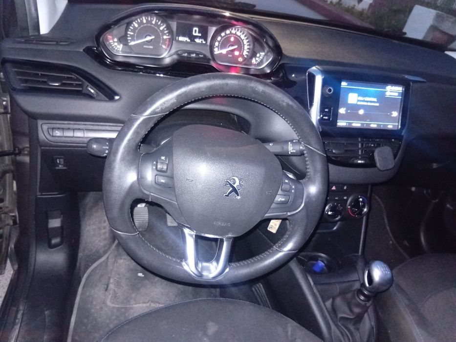 Venda carro Peugeot 208