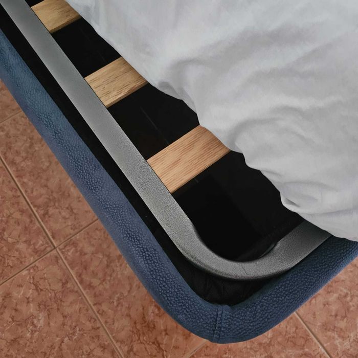 Cama Estofada Azul com Cabeceira Alta + Estrado | 140x190 Perfeito estado