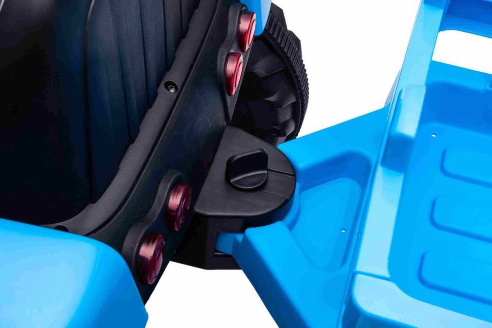 Traktor Z Przyczepą na akumulator New Holland T7