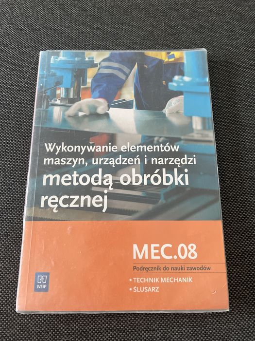 Podrecznik metoda obrobki recznej dla szkol srednich