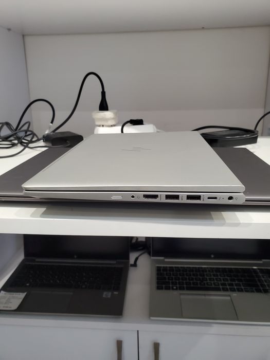 HP EliteBook 640 G9 | i5-1245U | 16GB | 500GB SSD | FHD
