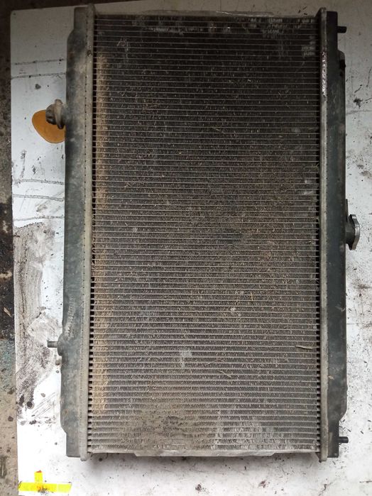 Радіатор вентилятор двигуна Nissan Primera P12 2.2 21400EDZ00 Розборка