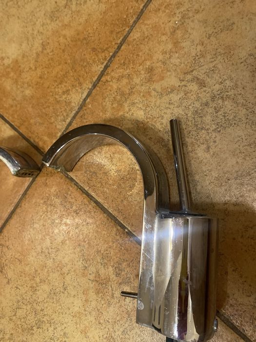 Змішувач на рукомийник Jado Glance 2шт