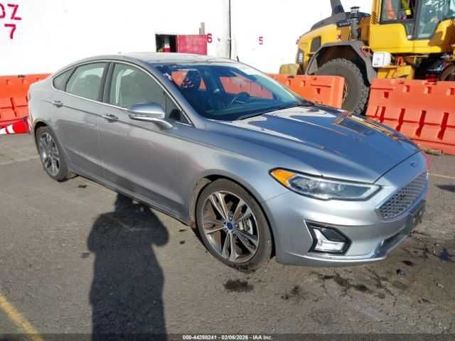 Ford Fusion Titnium 2020 /
