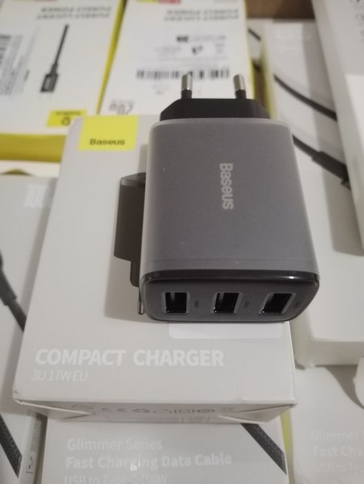 Зарядка Baseus 17w(юсб+юсб+юсб)