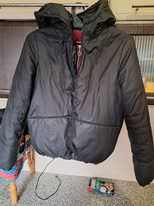 Продам жіночий одяг куртка чорна