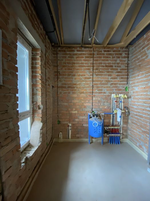 Продаж чистового будинку