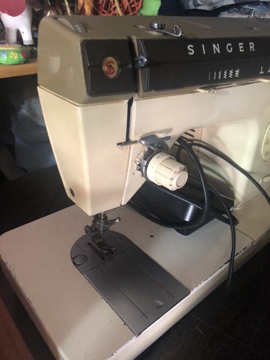 Máquina de Costura Singer 7108