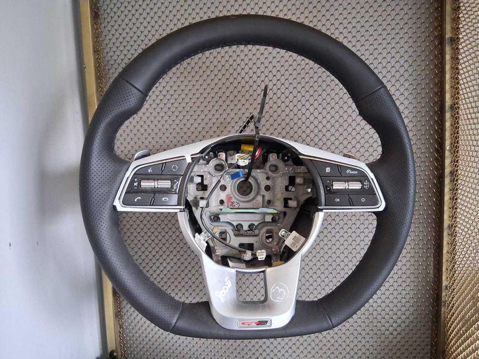 kierownica multifunkcyjna skóra Kia Ceed GT Line