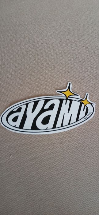 Autocolante Ayami, novo