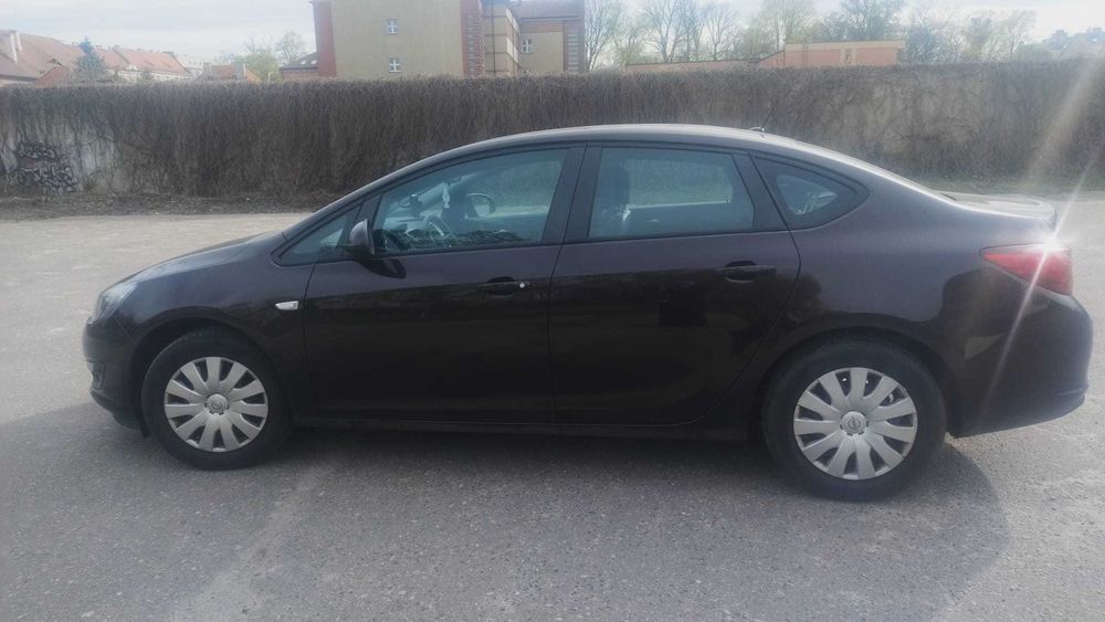 Opel Astra Notchback 2016