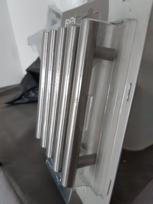 5 puxadores para portas armários