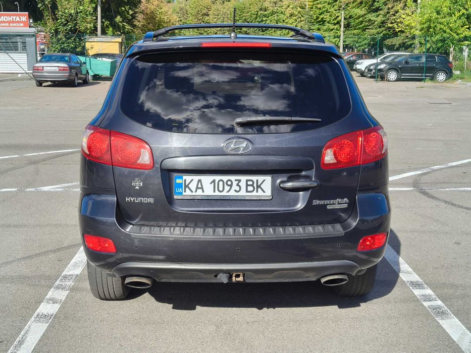 Кроссовер  Hyundai  Santa FE  в отличном состоянии
