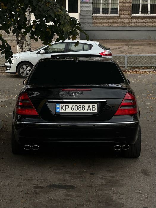 Mercedes benz e500 w211