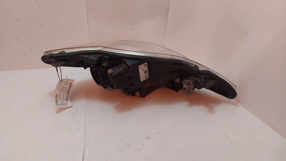 Lampa lewa przód Peugeot 107  2010r Europa