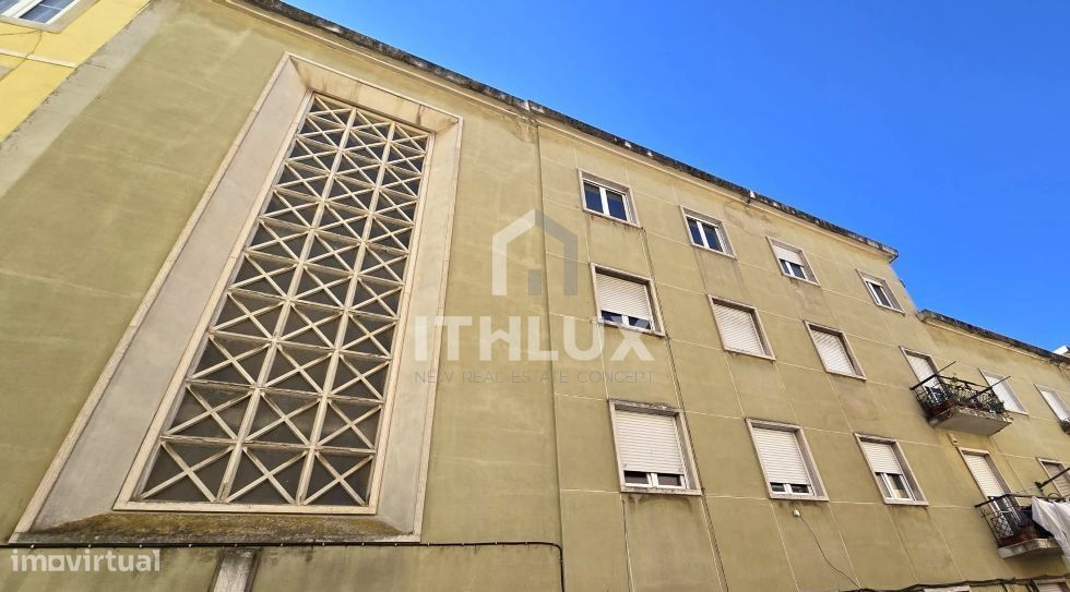 Apartamento T2 com 2 WC -Remodelado com vista rio na Graça