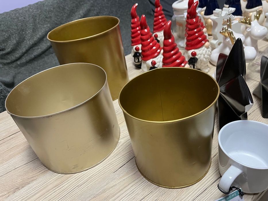 Skrzaty i inne ceramiczne zestaw uszkodzone