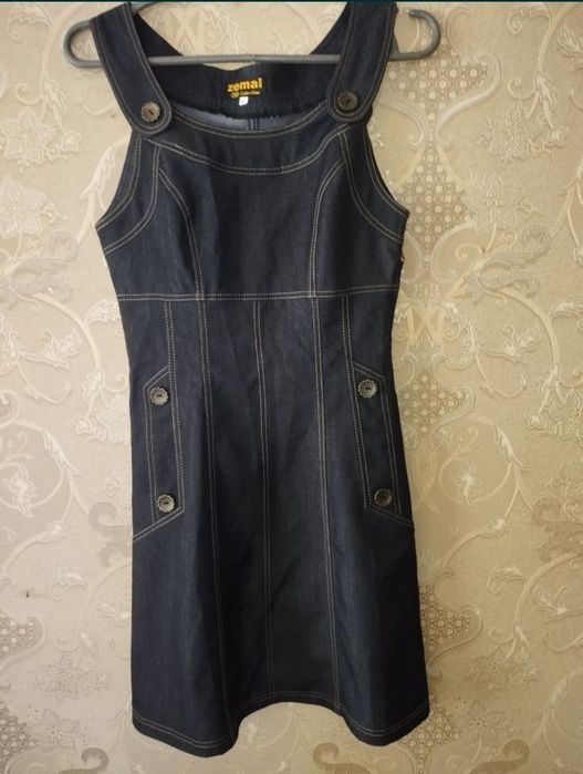 Плаття на розмір 42