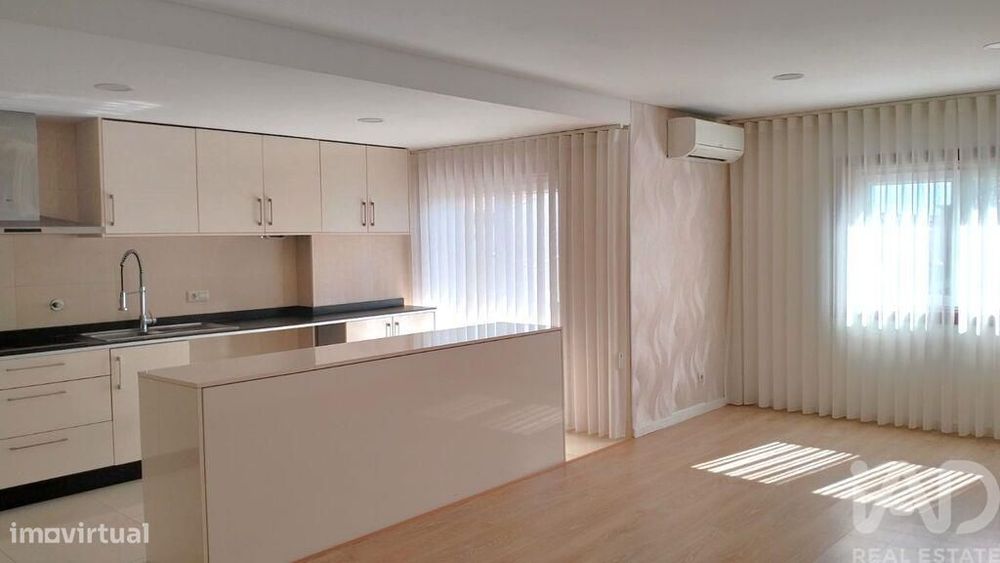 Duplex T4 em Gafanha da Nazaré de 153 m2