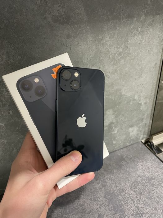 Apple iPhone 13 128GB Midnight Neverlock вживаний з коробкою