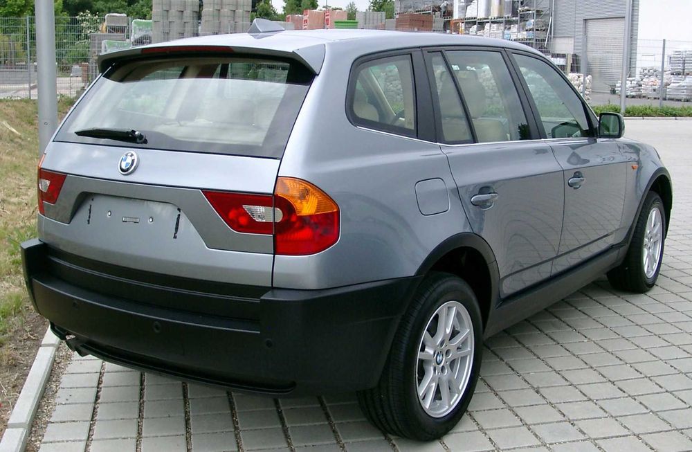 Conjunto de faróis traseiros para BMW X3 E83 (1ª versão) com lâmpadas