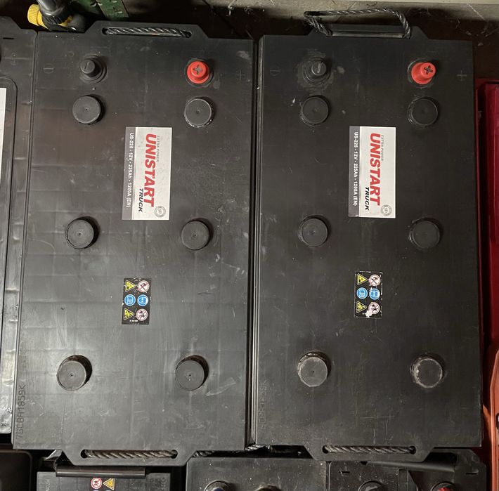 Akumulator Unistart 12V225AH1200A Truck produkcja Jenox Polska