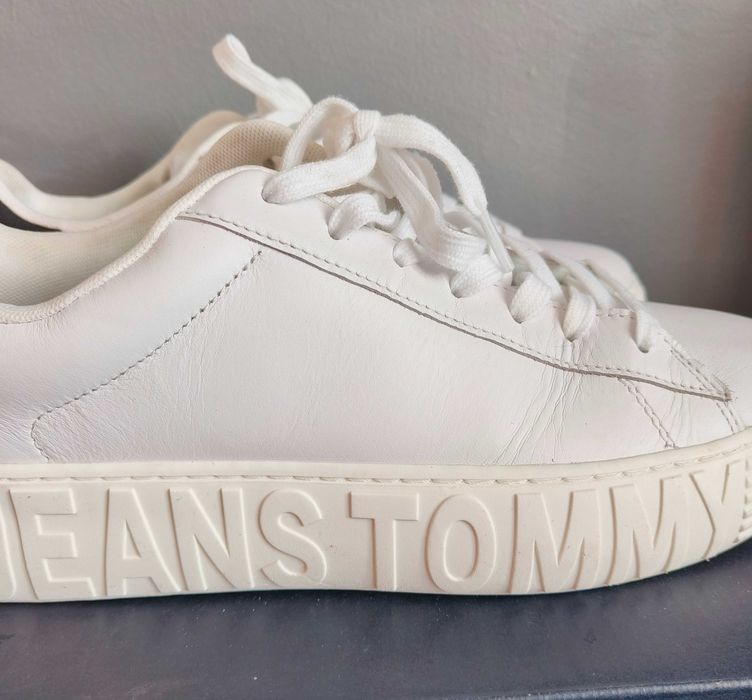 Sneakersy skórzane Tommy Jeans Hilfiger białe - r. 44