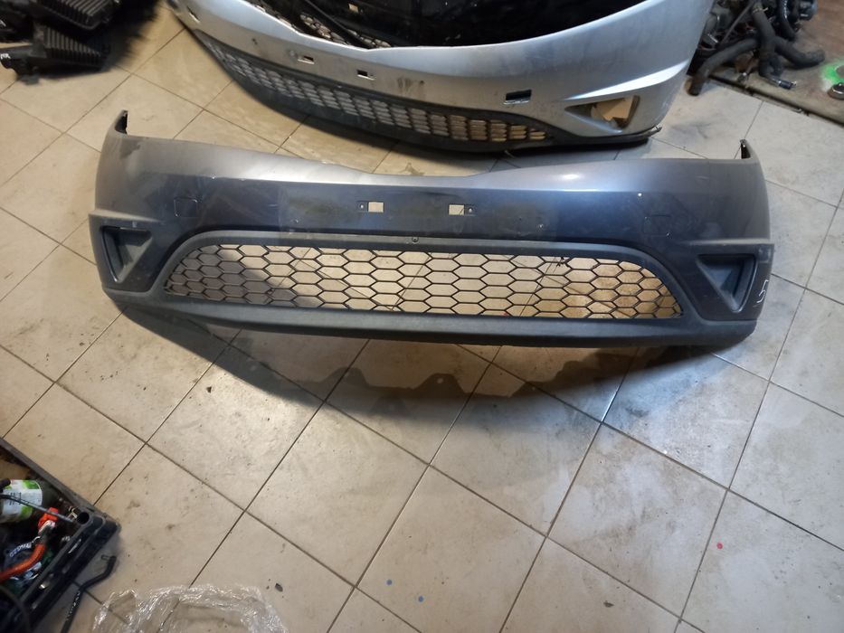 Бампер передний Honda Civic 5D