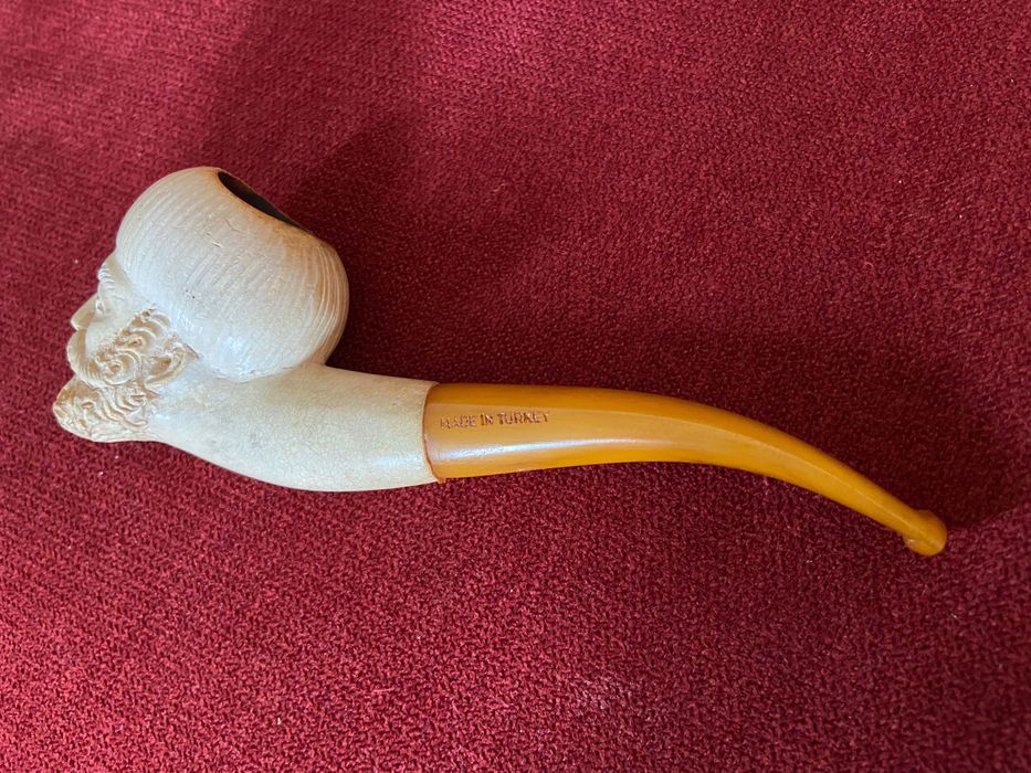 Antigo cachimbo em espuma do mar