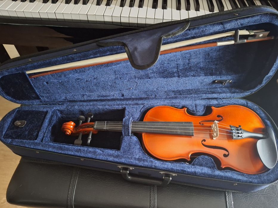 Violino 3/4 PRIMO – Afinado, com estojo, arco e resina