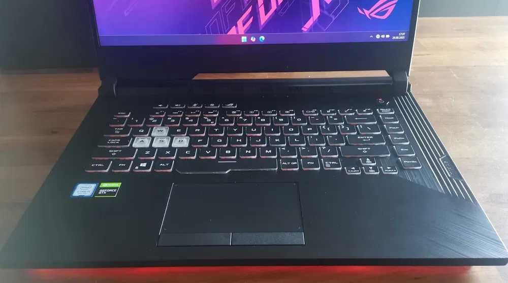 ASUS   R.O.G. STRIX G531 i5-9300H GTX1650 SSD-256GB 15,6"FHD IPS 120Hz