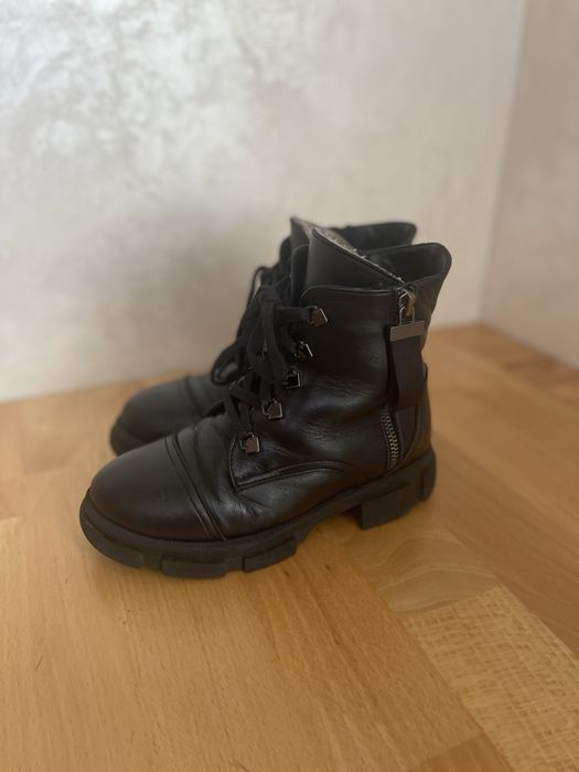 Кросівки кроси туфлі