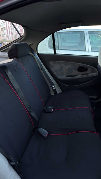 Carro Mitsubishi Carisma Hatchback