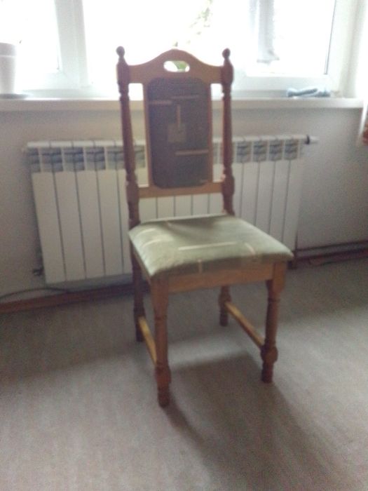 KRZESŁA komplet sześć sztuk.