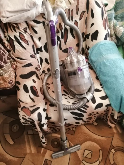 Пилисос Dyson 1400w