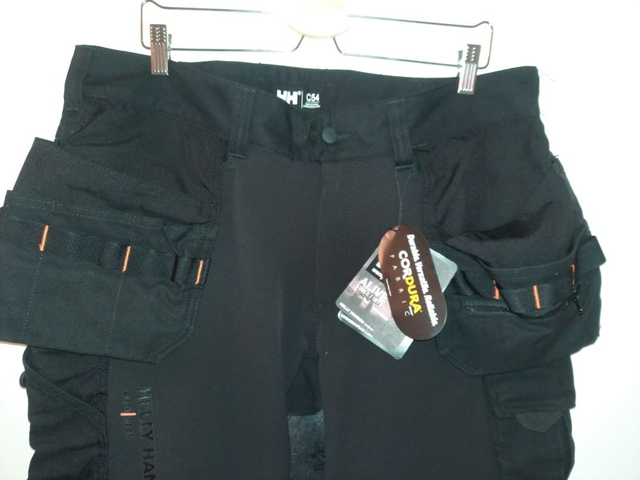 Helly hansen spodnie piratki rozC54. /77447-992 Chelsea evolution .