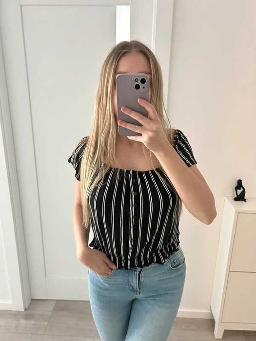 Bluzeczka w paski z krótkim rękawkiem H&M cropped