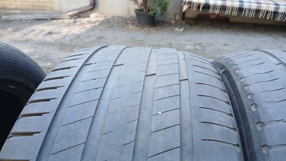 Продам резину. 3000 грн за штуку   Nexen N fera ru1 suv 255/50 r 19 107w+Michelin Latitude Sport3 285 /50 r 19 107w