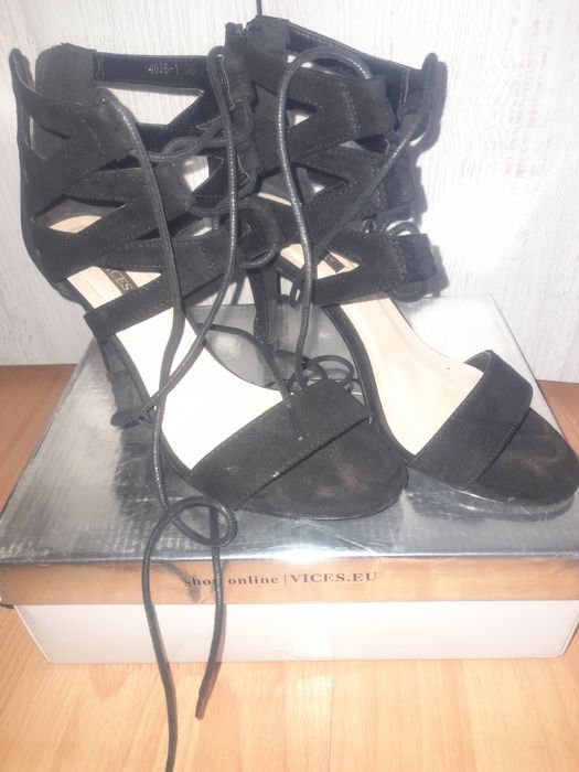 Sandały wysokie 36