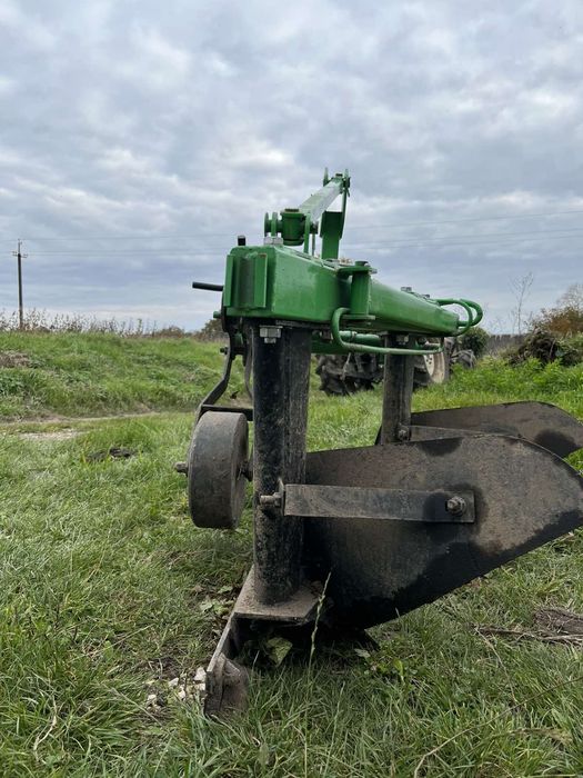 Двох корпусний плуг для оранки