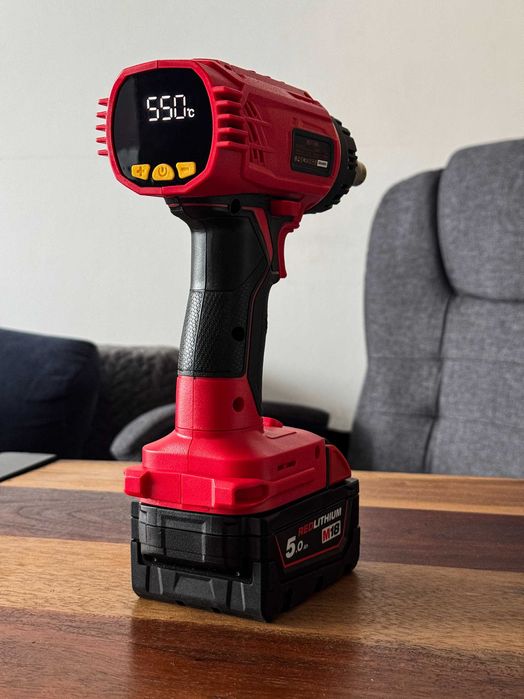 Mocna Opalarka 550 Stopni Sterowanie Cyfrowe na Baterie MILWAUKEE M18