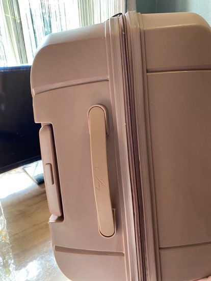 Валіза XL (дифекти на фото)