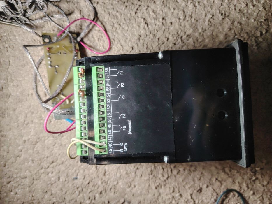 Регулятор температури та вологості Овен МПР51