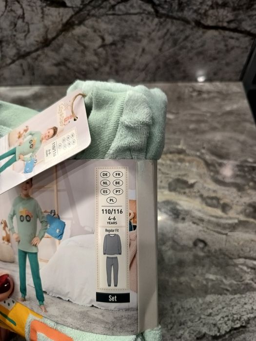 Nowa piżama chłopięca 110/116