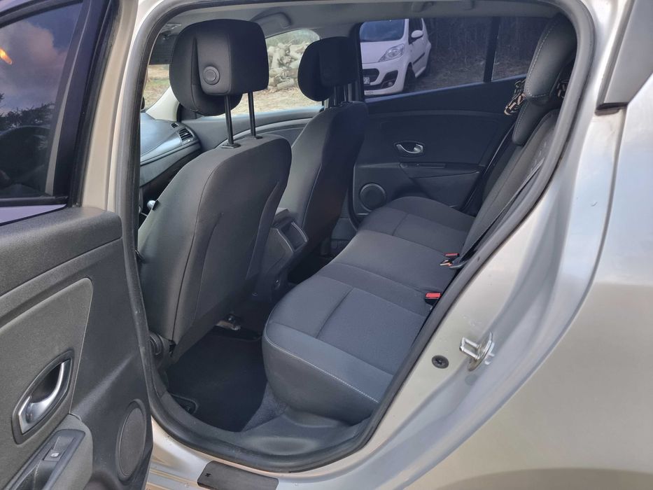 Renault Megane 1.6 niski przebieg