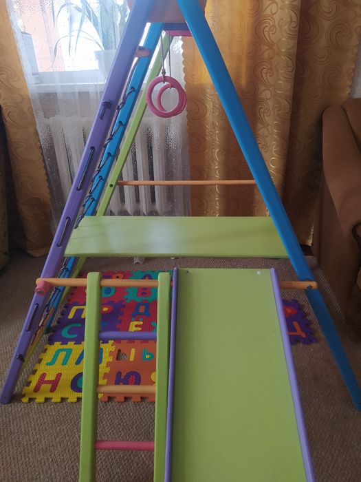 Спортивний куточок(комплекс ):дитяча гірка+ гойдалка