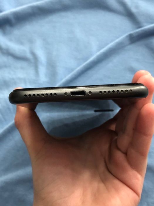 Продам айфон 8 плюс 64 гб