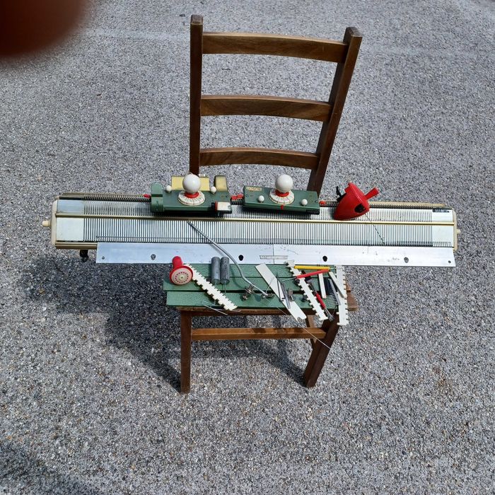 Maquina busch  antiga de tricotar/tecer malhas.