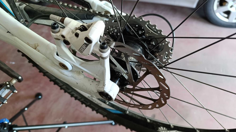 Bicicleta Enduro Canyon Strive